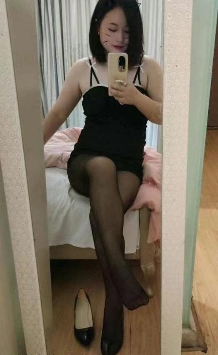 公寓小姐姐